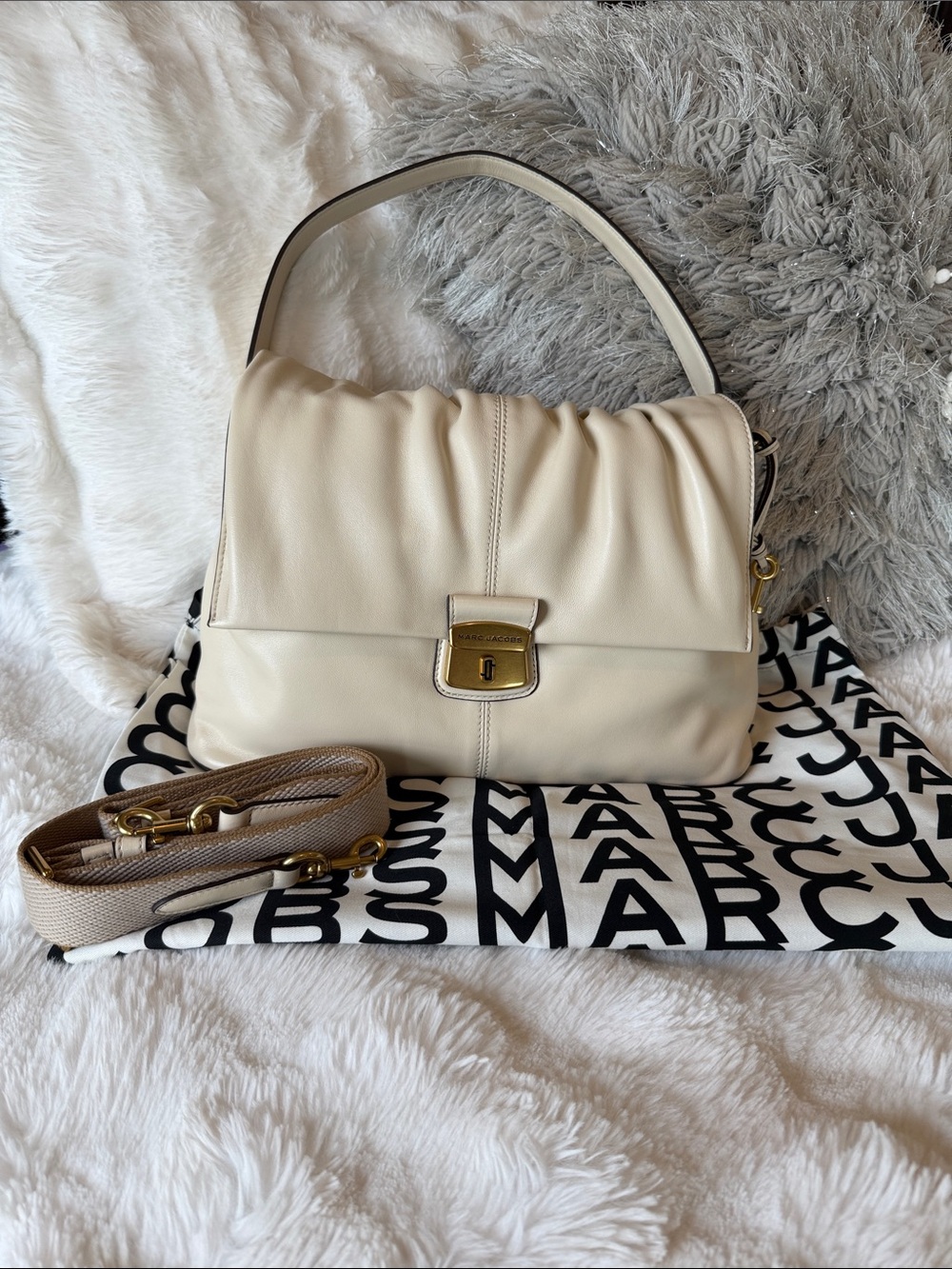 NWOT Marc Jacobs Cream Leather Ruched Flap Shoulder Bag with Gold Hardware